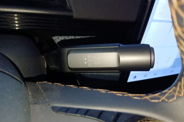 Used Toyota BZ 3X 2025 520 Pro+ LiDAR Edition Gear Lever
