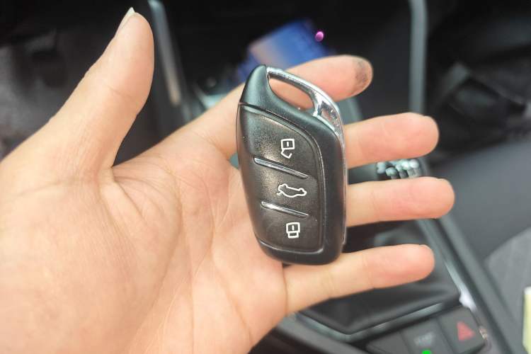 Used Roewe i5 2023 1.5L Manual Comfort Edition