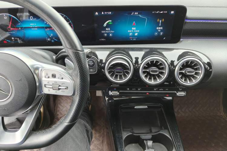 Used Mercedes-Benz A-Class 2021 A 200 L Sport Sedan Fashion Model
