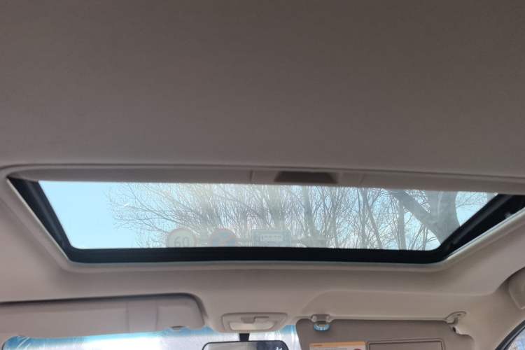 Used Baojun 730 2014 1.5L manual luxury trim 7 seats