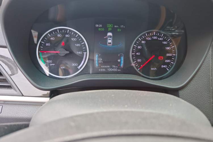 Used BYD Qin New Energy 2017 1.5T Luxury Model Odometer Close Up