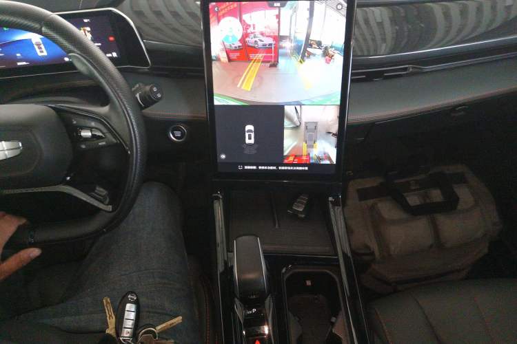 Used Geely Auto Emgrand X7 Sport 2024 1.5TD Smart Connect+ Gear Lever