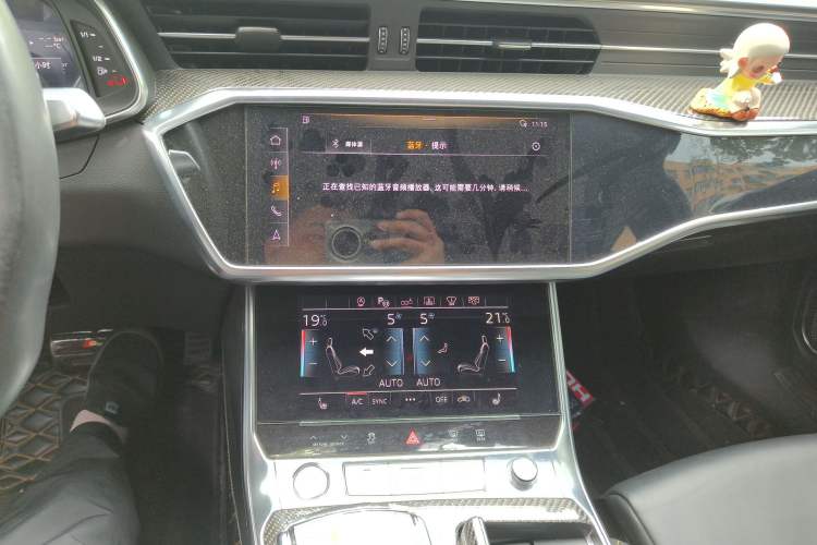 Used Audi A6L 2020 55 TFSI quattro Flagship Dynamic Edition Audio And AC Panel