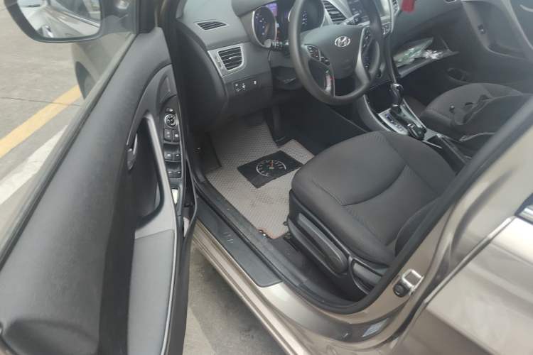 Used Hyundai Elantra (5th Generation / Langdong) 2016 1.6L Automatic Prestige Model