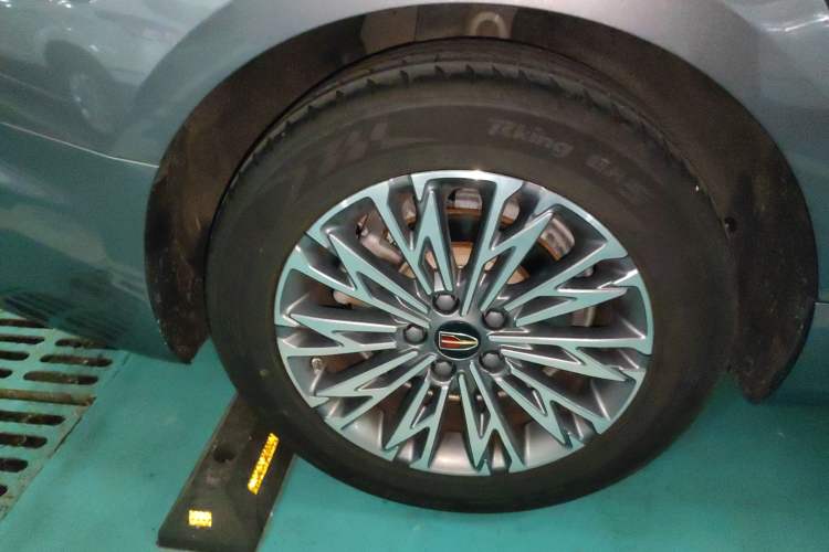 Used Hongqi H5 2023 2.0T Automatic Smart Connect Flagship Edition
