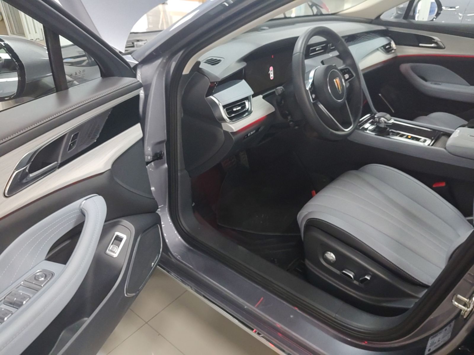 Hongqi H5 PHEV 2025 170 Super Hybrid Version — снимка 19