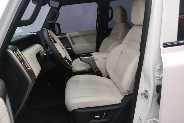 Used iCAR V23 2025 501 Four-Wheel Drive Advanced Version
