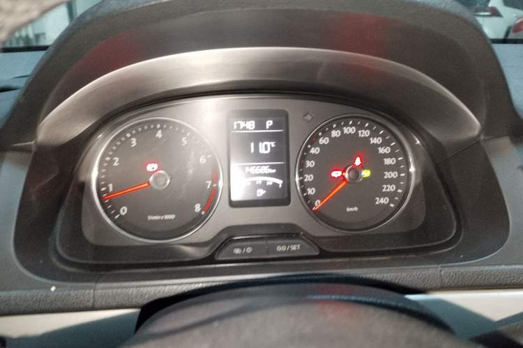 Used Volkswagen Lavida 2013 1.4TSI DSG Comfort Edition