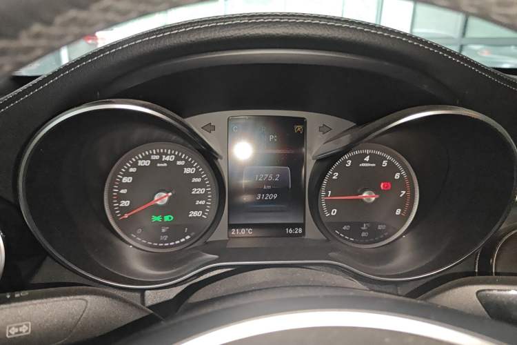 Used Mercedes-Benz C-Class 2018 C 200 L Sport Edition Achievement Special Edition Instrument Cluster