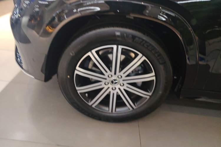 Used Mercedes-Benz GLE 2025 GLE 350 4MATIC Stylish Model
