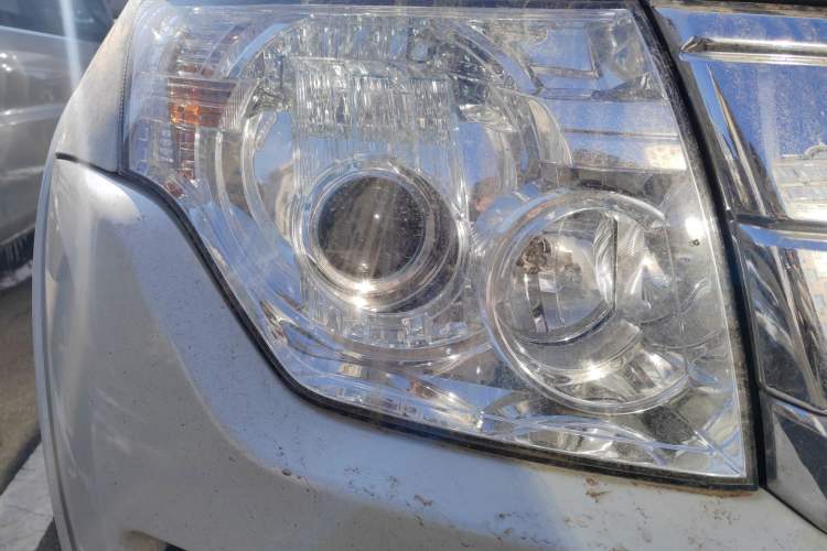 Used Mitsubishi Pajero (Import) 2020 3.0L Automatic Standard Edition
