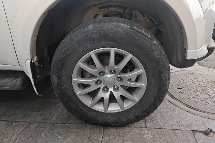 Used Mitsubishi Pajero Sport 2013 3.0L Automatic 4x4 Flagship Edition Right Front Wheel Hub
