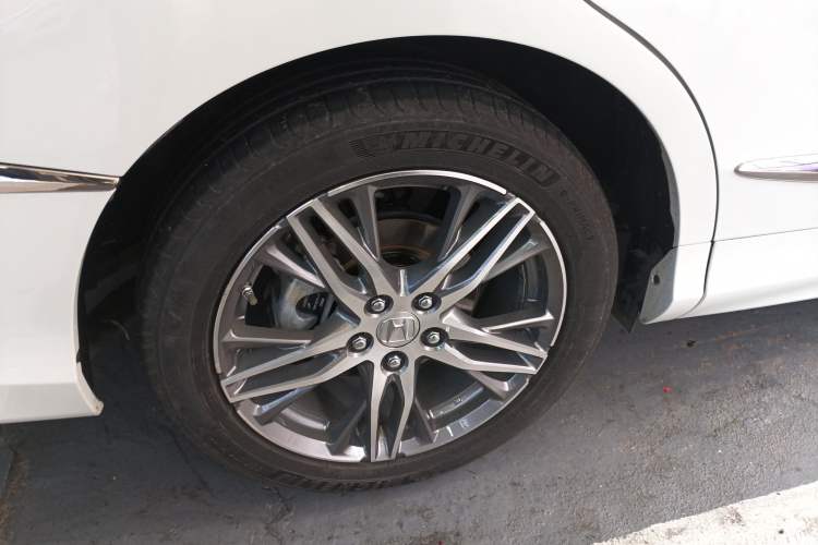 Used Honda Elysion 2019 2.0L Hybrid Luxury Edition
