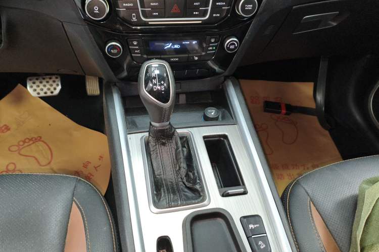 Used Geely Auto Vision X6 2016 1.3T CVT Flagship Model
