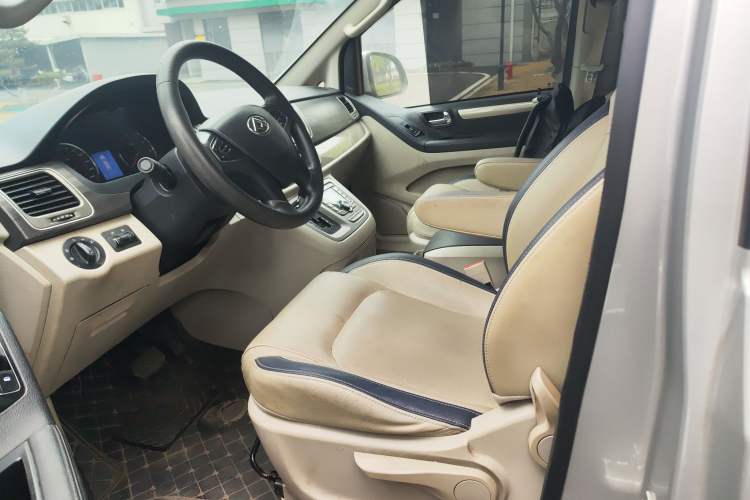 Used SAIC MAXUS G10 2019 PLUS 2.0T Automatic Elite Edition China V Standard Left Front Seat