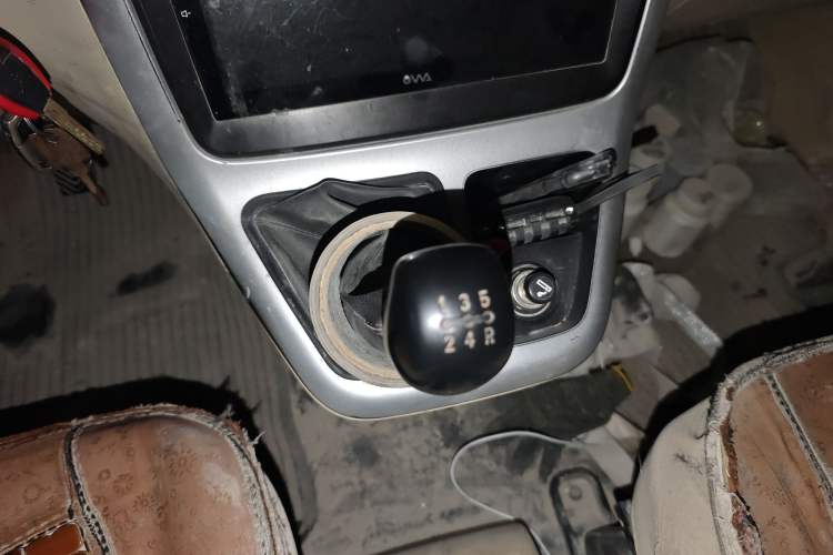 Used CHANGAN KAICHENG Ruixing M90 2018 2.0L Standard Edition Flat-Top Liftback 6-Seater 4G94S
