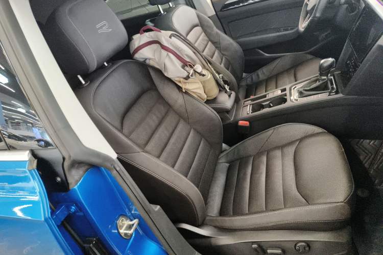 Used Volkswagen FAW-Volkswagen CC 2021 380TSI Striking Edition Right Front Seat