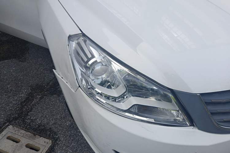 Used Dongfeng Aeolus S30 2014 1.5L Manual Gratitude Edition Right Front Headlight
