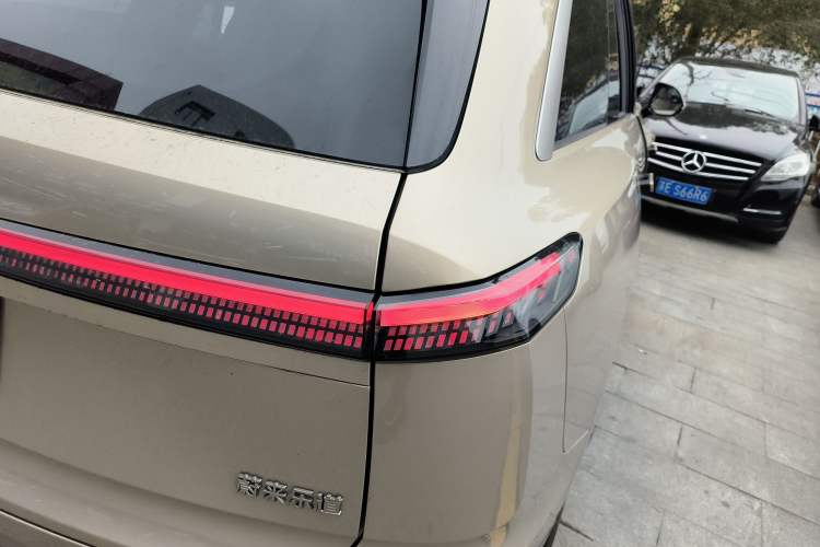 Used ONVO Luxeed L90 2025 Model—Ultra Six-Seater Version