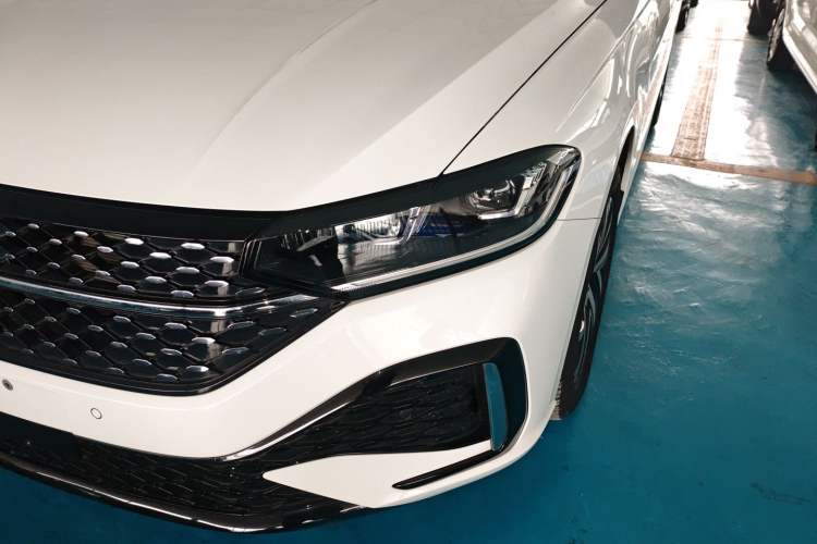 Used Volkswagen Lavida 2024 300TSI DSG Starry Sky Leading Edition Left Front Headlight