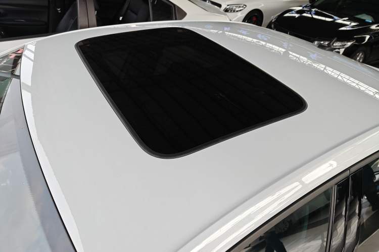 Used Volkswagen Lavida 2023 1.5L Automatic 5 Million Edition Roof