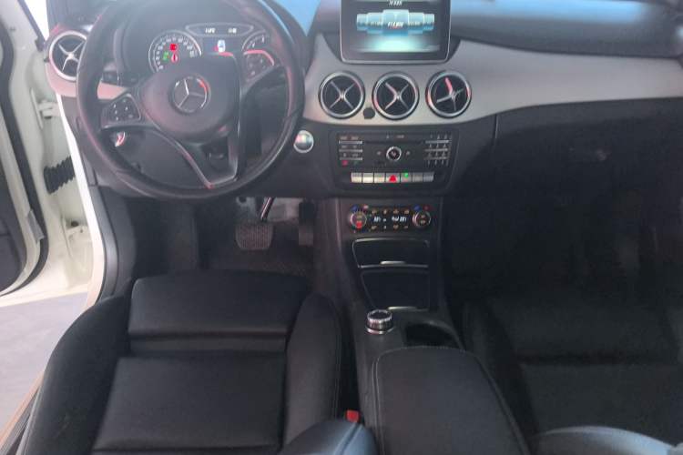 Used Mercedes-Benz B-Class 2017 B 200 Fashion Model
