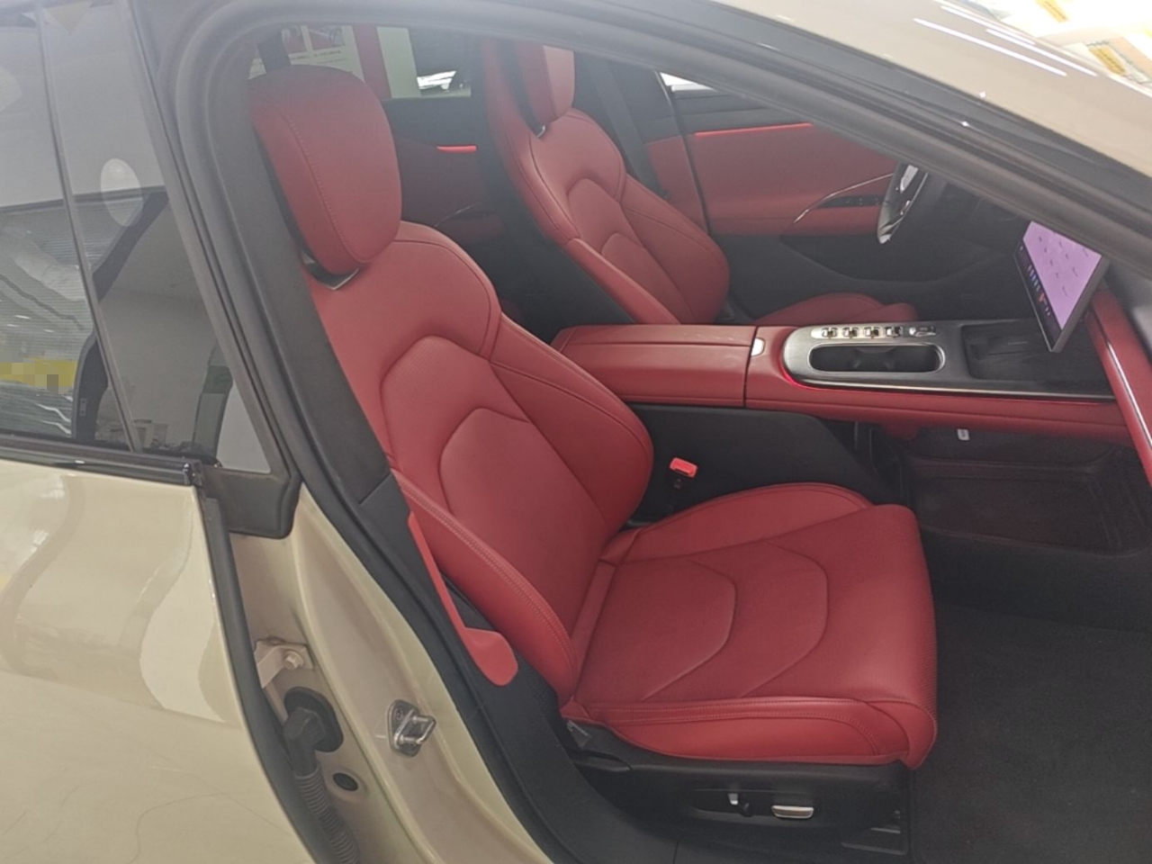 Xiaomi Auto SU7 2024 Four-Wheel Drive Ultra-Long Range Advanced Intelligent Driving Max Edition — снимка 19