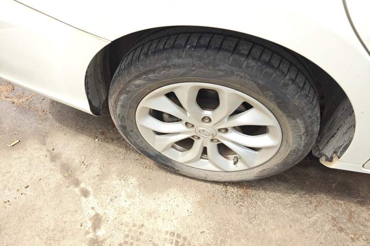 Used GAC Trumpchi GA4 2018 150N Automatic Luxury Edition Right Rear Wheel Hub