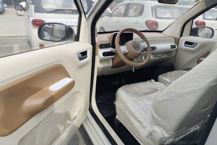 Used Wuling Hongguang MINIEV 2024 3rd Generation 215km Youth Edition
