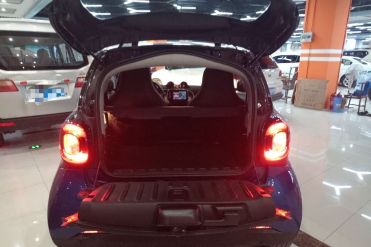 Used smart fortwo 2016 0.9T 66kW Hardtop Pioneer Edition
