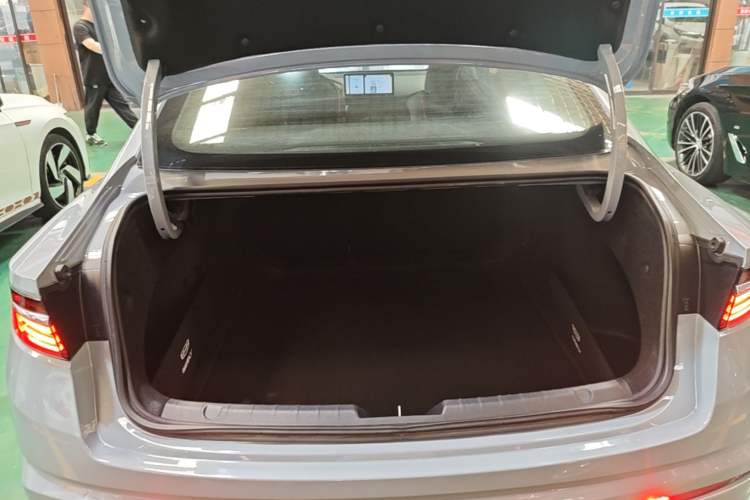 Used Geely Auto Preface 2023 1.5TD Fuyao Version
