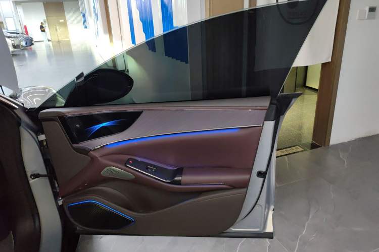 Used Denza Z9GT 2024 1100 Four-Wheel Drive Ultra Version