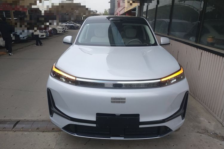 Used Geely Galaxy M9 2025 Model 210km Four-Wheel-Drive Leading Edition Front