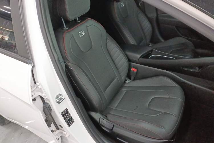 Used Hyundai Elantra 2022 1.5L CVT 20th Anniversary Edition
