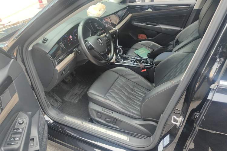 Used Volkswagen Passat 2019 330TSI Luxury Edition China VI Standard