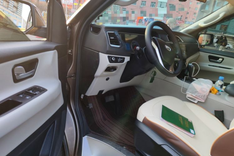 Used Huasong 7 2015 2.0T Automatic Comfort Model Driver Seat