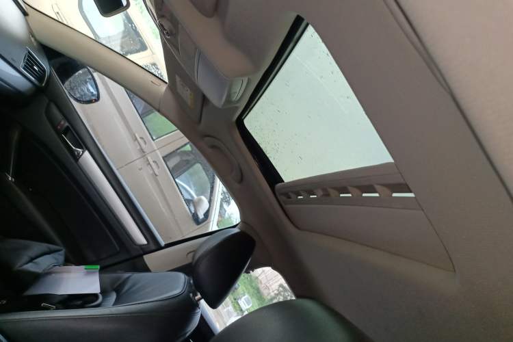 Used Volkswagen Passat 2014 1.8TSI DSG Prestige Navigation Edition Headliner