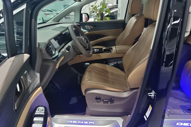 Used Denza D9 2022 DM-i 970 Four-Wheel Drive Prestige Model Left Front Seat