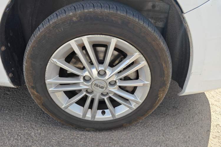 Used BYD e5 2018 450 Smart Connect Enjoyment Version