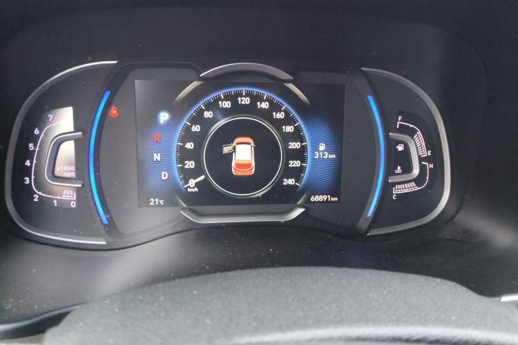 Used Hyundai Tucson 2019 280TGDi Dual-Clutch Two-Wheel Drive Fashion Edition China VI Standard
