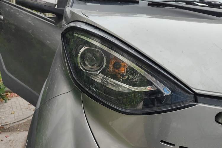 Used Baojun E100 2019 250KM Smart Drive Edition Right Front Headlight