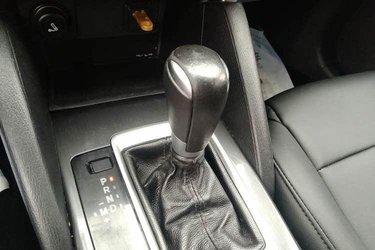 Used Mazda CX-5 2015 2.0L Automatic Two-Wheel Drive Urban Version Gear Lever