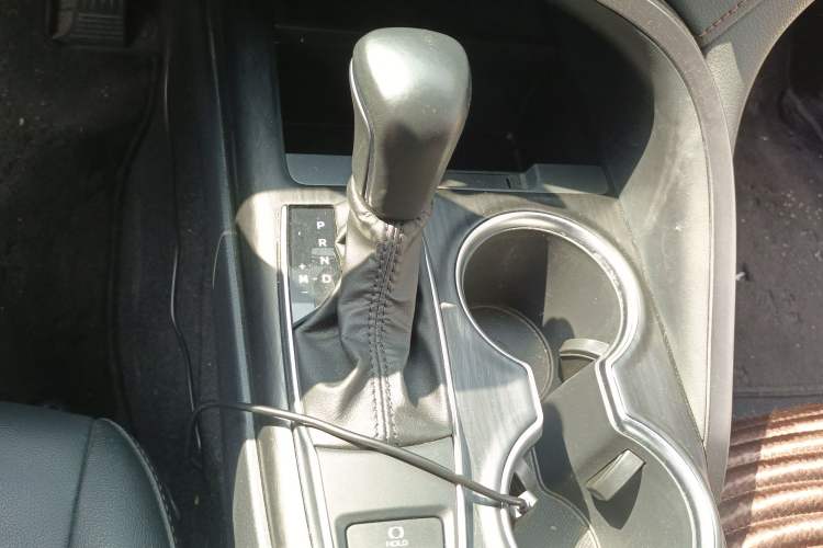 Used Toyota Camry 2021 2.0G Luxury Edition Gear Lever