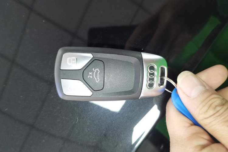 Used Audi Q5L 2023 40T Fashionable and Dynamic Edition
