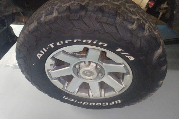 Used Toyota FJ Cruiser 2018 4.0 Automatic Middle East Right Rear Wheel Hub
