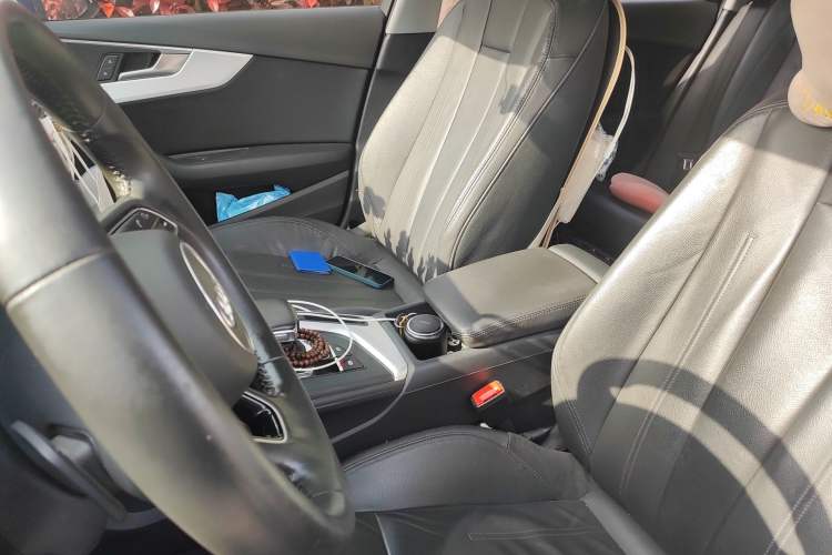 Used Audi A4L 2018 30th Anniversary Edition 40 TFSI Fashion Model