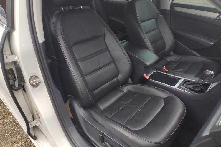 Used Volkswagen Passat 2015 1.8TSI DSG Prestige Edition
