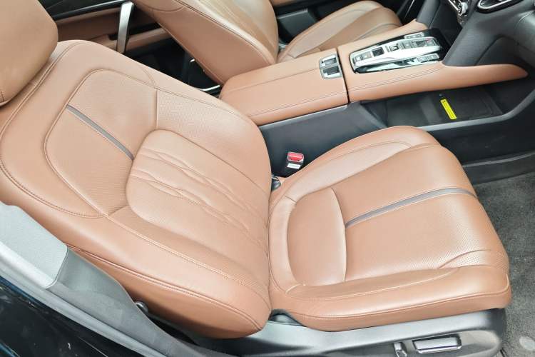 Used Honda UR-V 2020 370TURBO Two-Wheel Drive Luxury Edition
