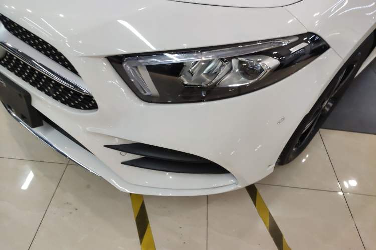 Used Mercedes-Benz A-Class 2022 Revised Version A 200 L Sport Sedan Fashionable Style Left Front Headlight