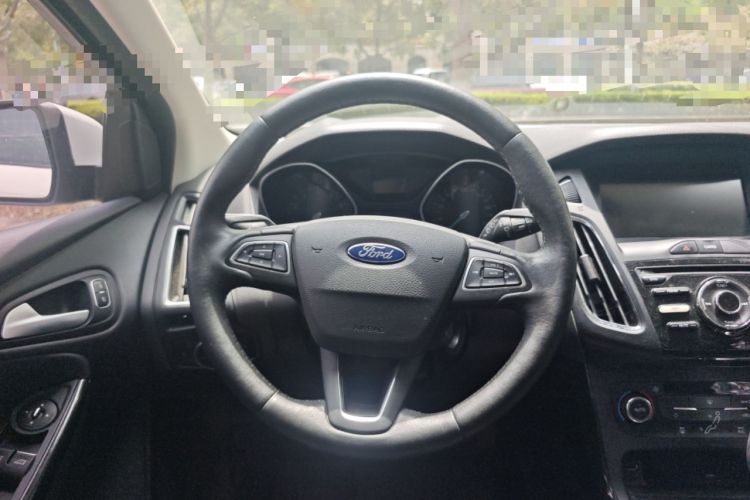 Used Ford Focus 2017 Hatchback EcoBoost 125 Automatic - Ultra-Powerful Style Edition with Smart Drive Features
